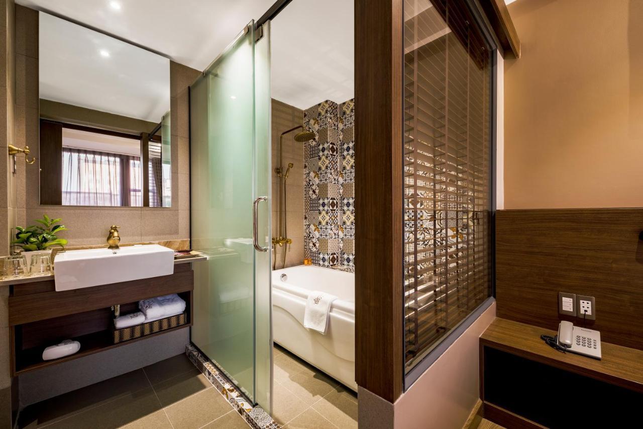 Sunflower Luxury Hotel ホーチミン市 エクステリア 写真