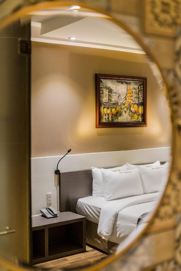 Sunflower Luxury Hotel ホーチミン市 エクステリア 写真