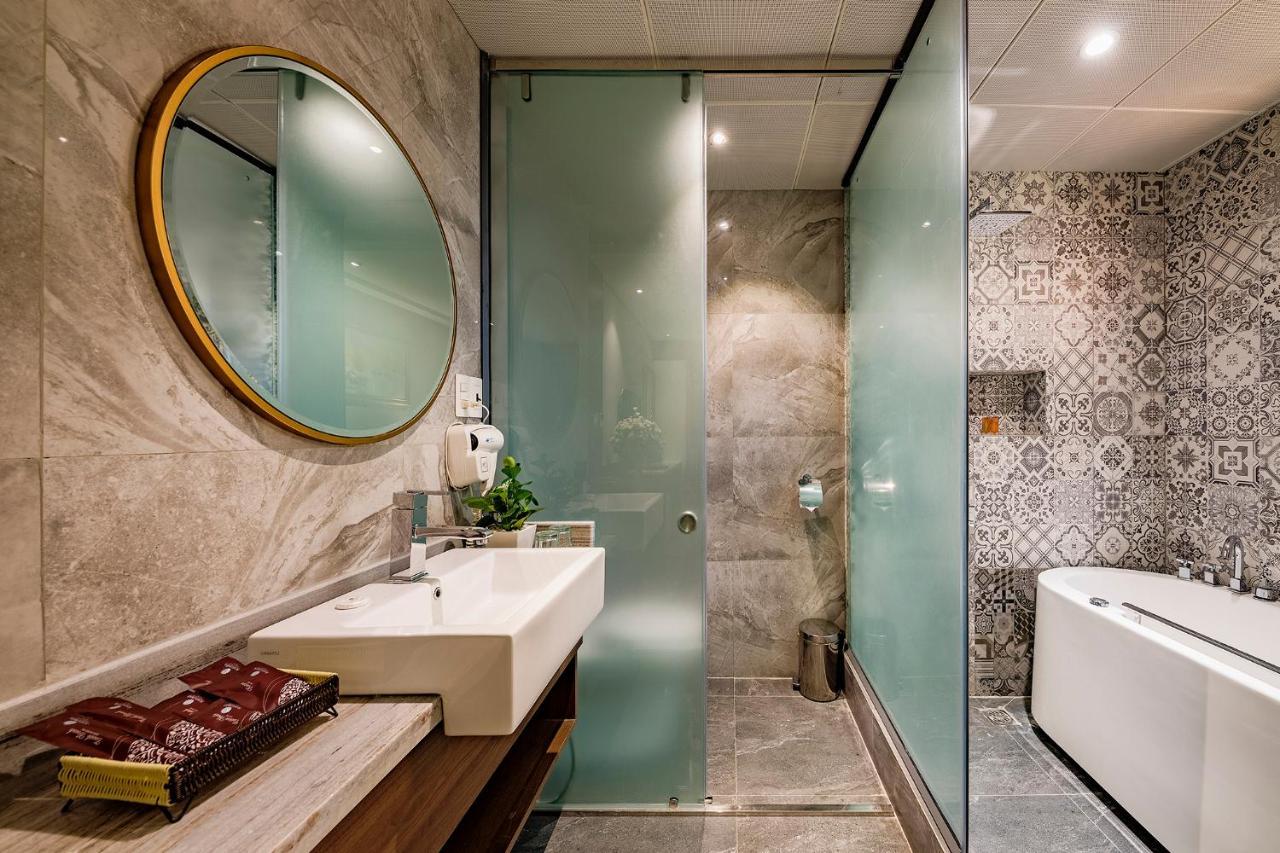Sunflower Luxury Hotel ホーチミン市 エクステリア 写真