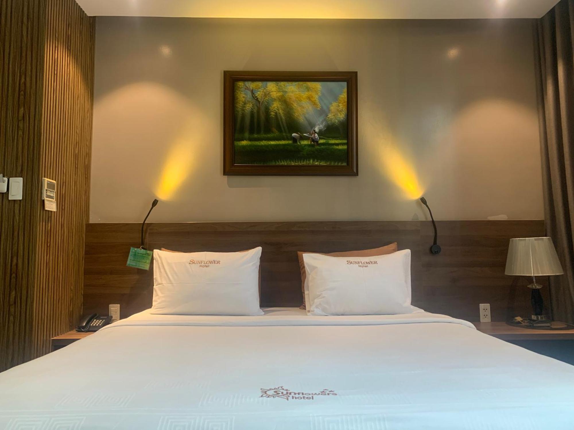 Sunflower Luxury Hotel ホーチミン市 エクステリア 写真